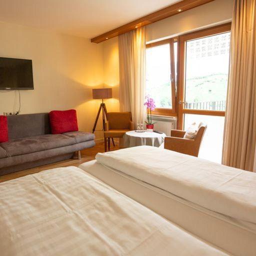 Hotel Zehnthof Urzig Bagian luar foto
