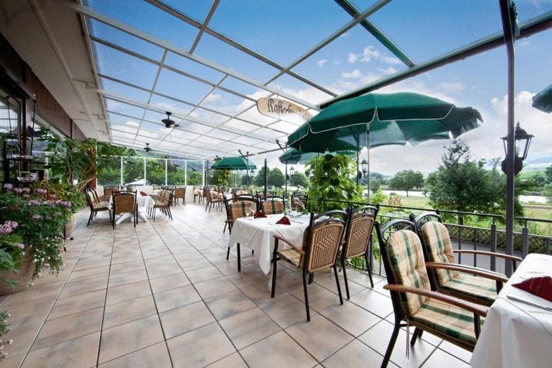 Hotel Zehnthof Urzig Bagian luar foto