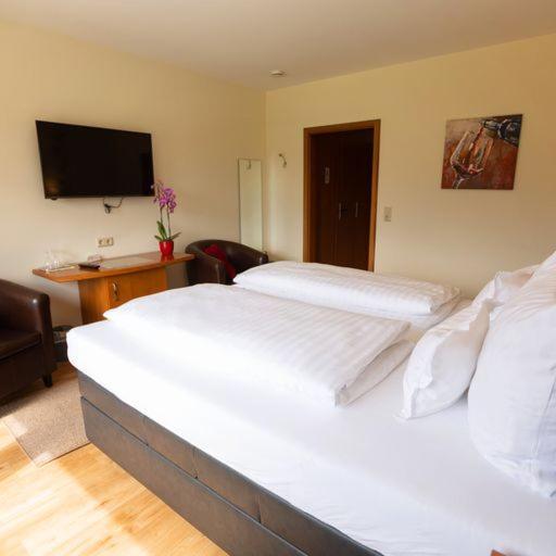 Hotel Zehnthof Urzig Bagian luar foto
