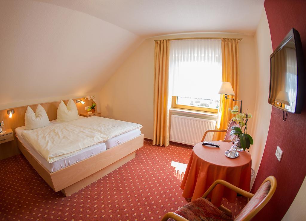 Hotel Zehnthof Urzig Bagian luar foto