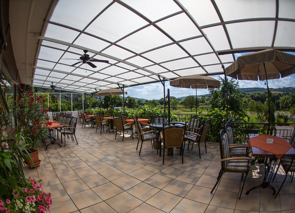 Hotel Zehnthof Urzig Bagian luar foto