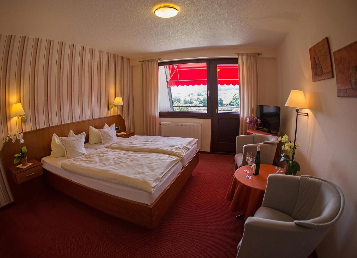 Hotel Zehnthof Urzig Bagian luar foto